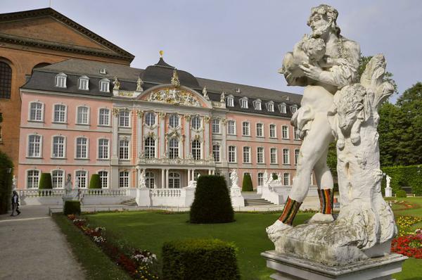 Kurfürstliches Palais